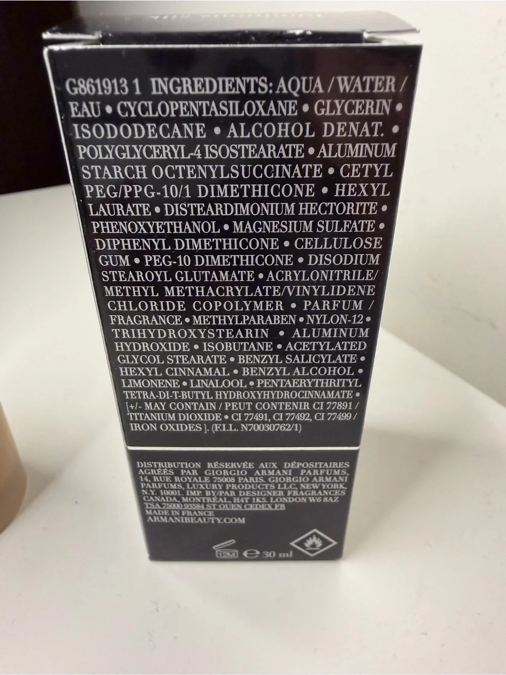 Giorgio Armani Luminous Silk Foundation Shade 5.2